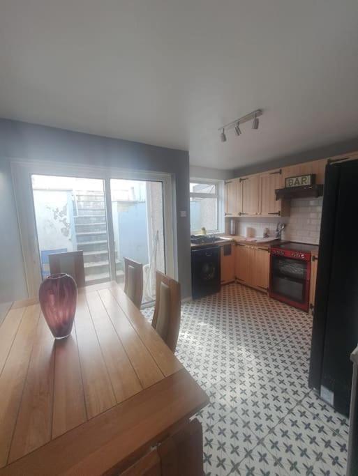 Villa Guardian View Abertillery Esterno foto